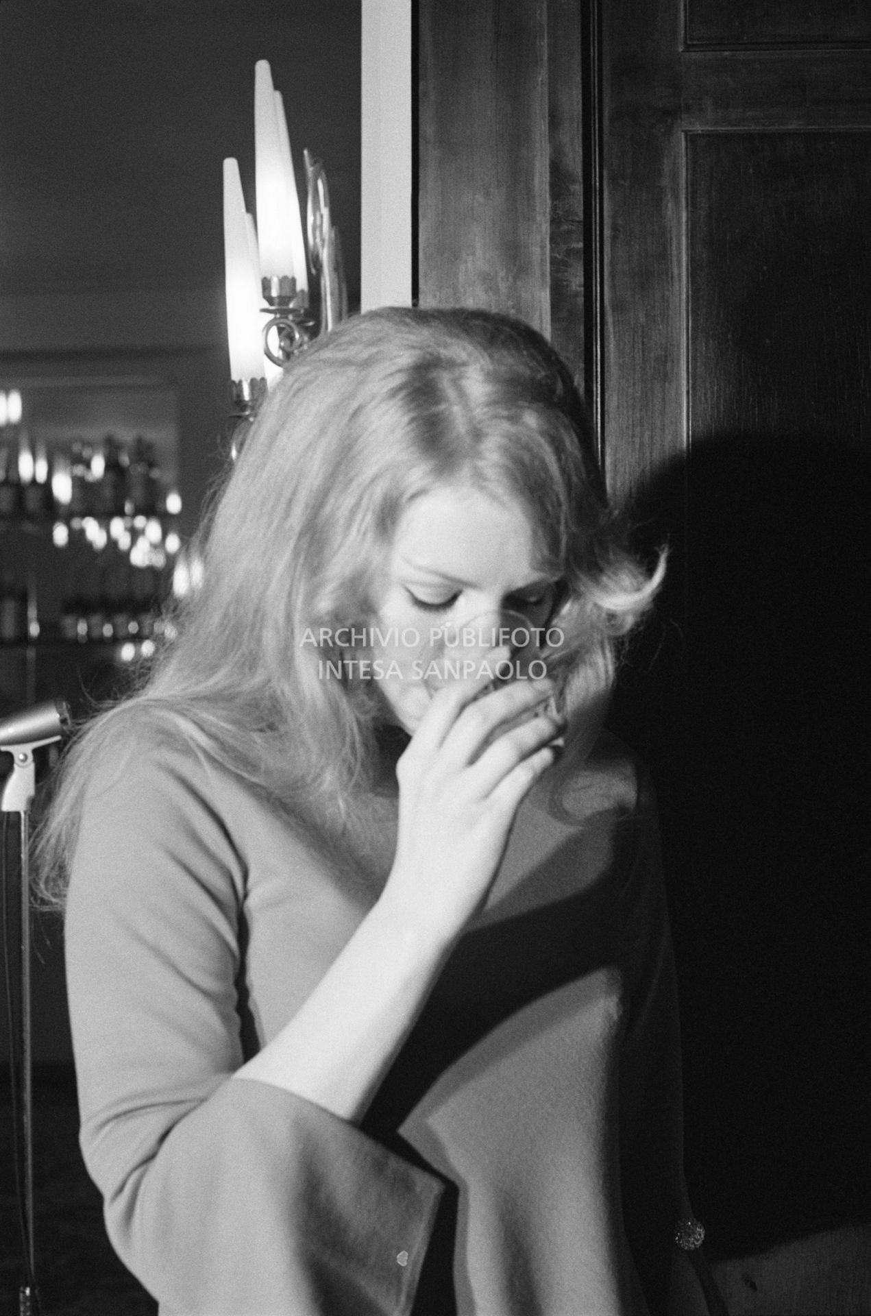 Primo piano di Anna German alla Terrazza Martini di Milano<br>727363/49