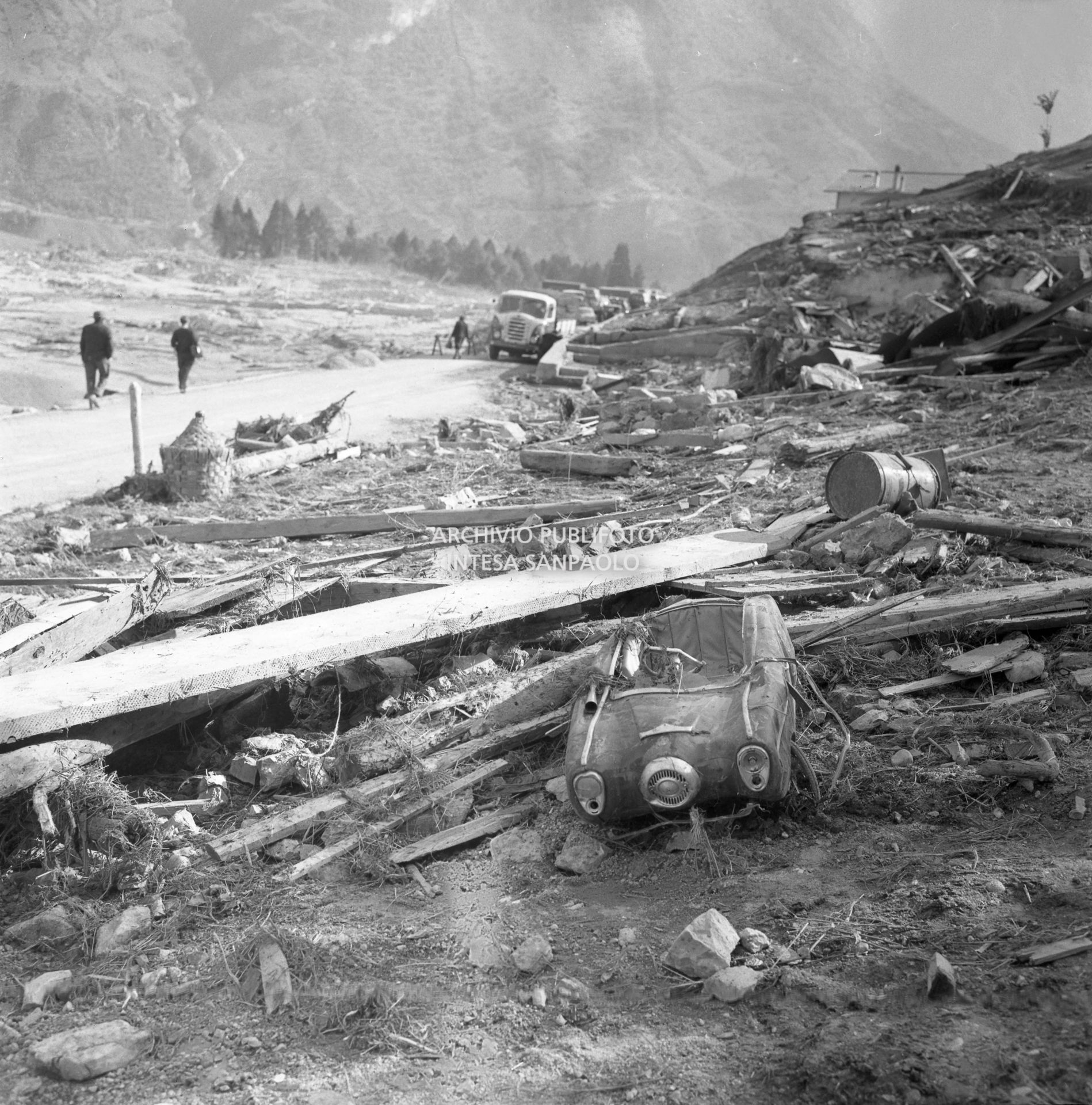 Disastro del Vajont: resti nel luogo dell'inondazione