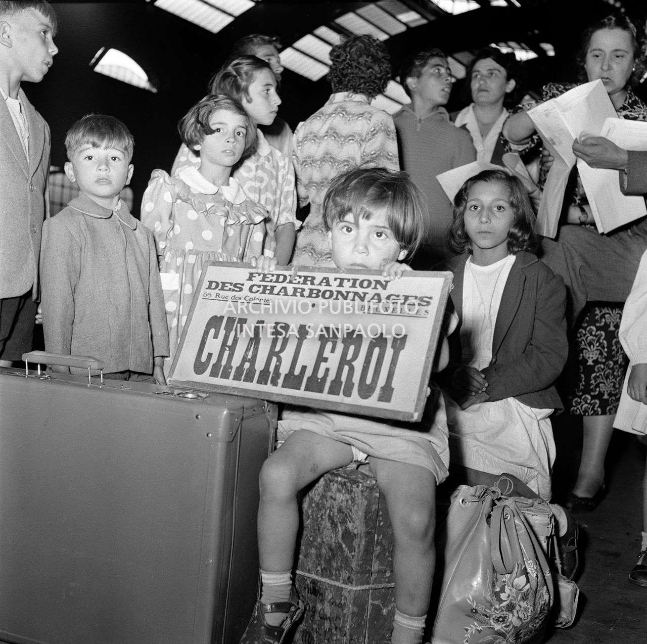 Partenza di mille operai italiani, insieme alle famiglie, per le miniere del Belgio