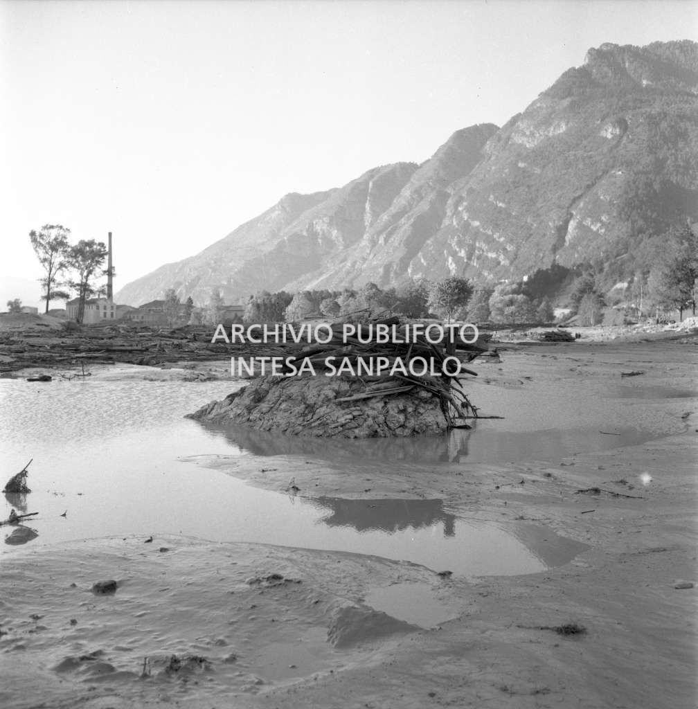 Disastro del Vajont: detriti nel luogo dell'inondazione