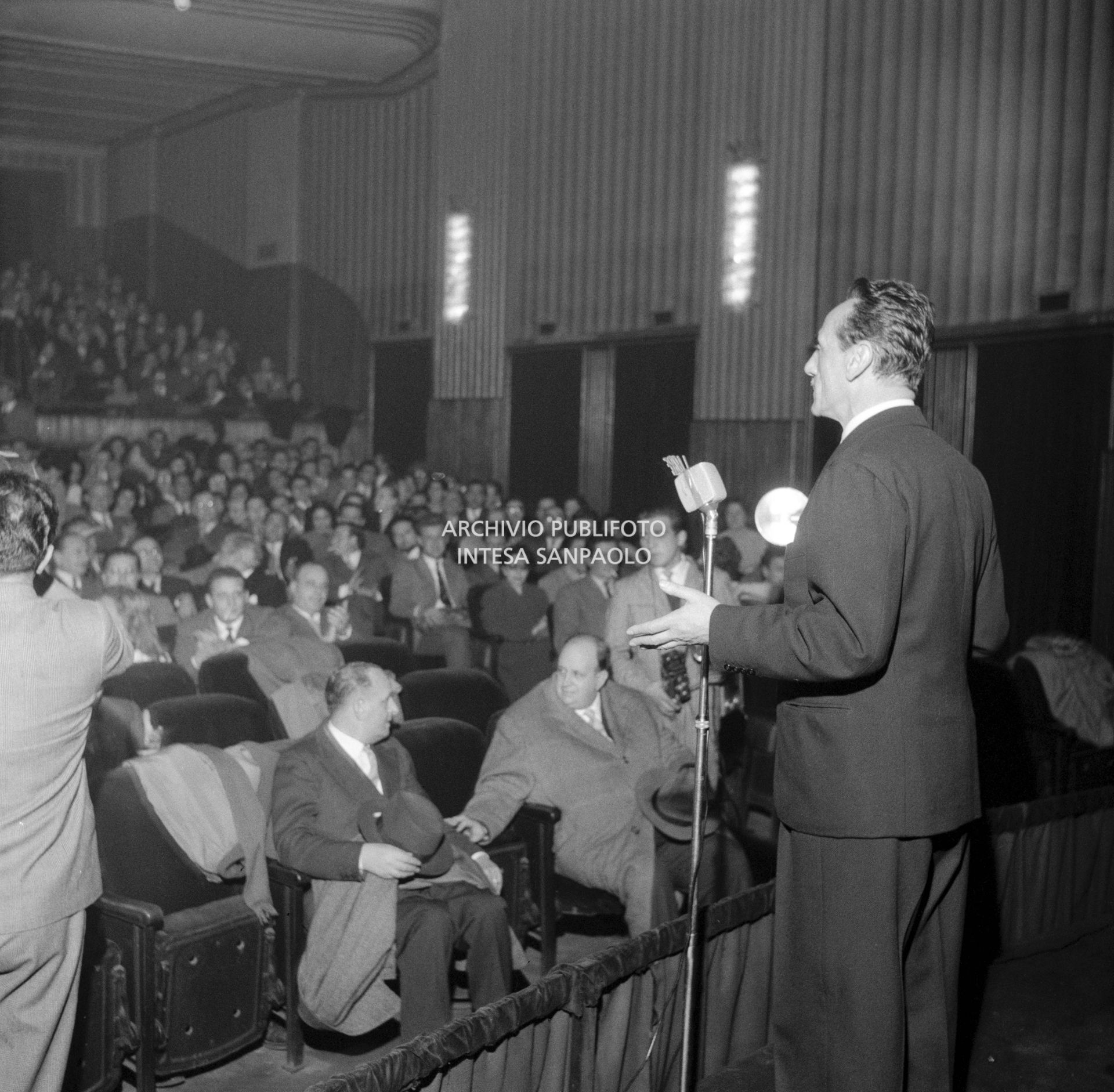 Eduardo De Filippo e Gina Lollobrigida<br>234851