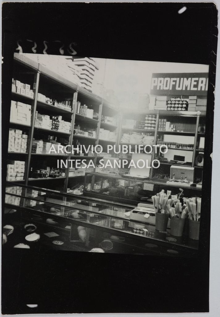 Rinascente. Upim. Via Agnello (Vendita in rifugio)