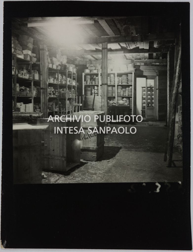 Rinascente. Upim. Via Agnello (Vendita in rifugio)