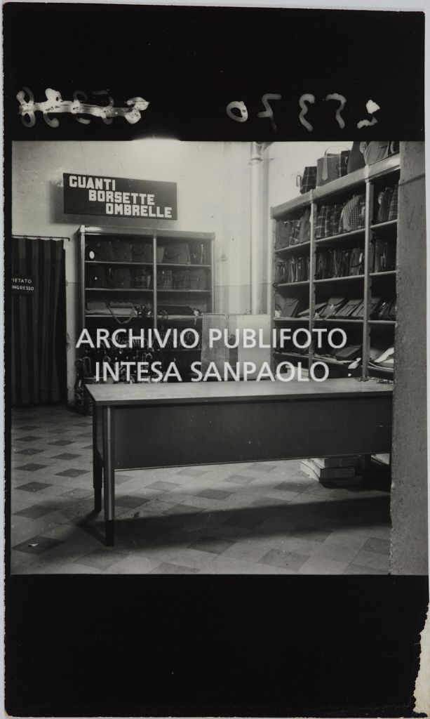 Rinascente. Upim. Via Agnello (Vendita in rifugio)