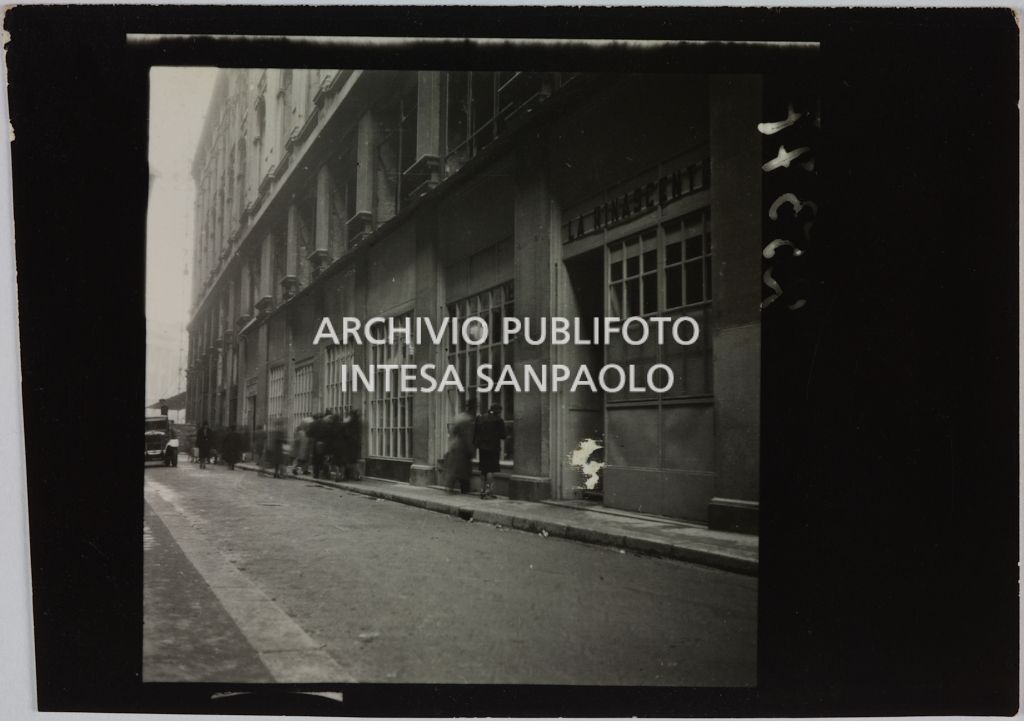 Rinascente. Upim. Via Agnello (Vendita in rifugio)
