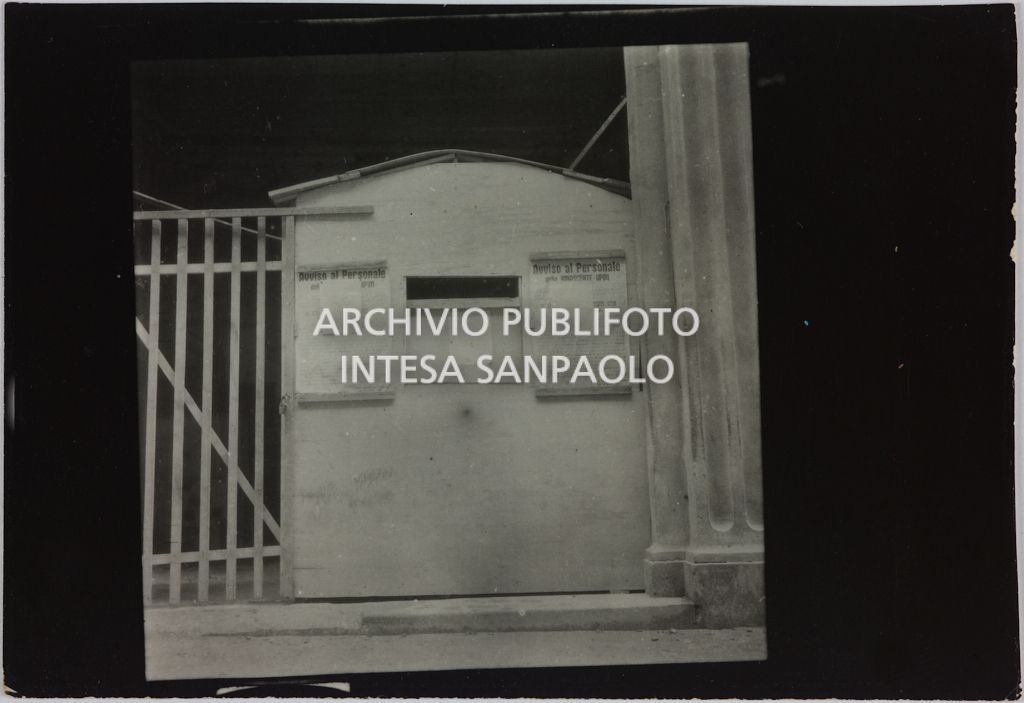 Rinascente. Upim. Via Agnello (Vendita in rifugio)