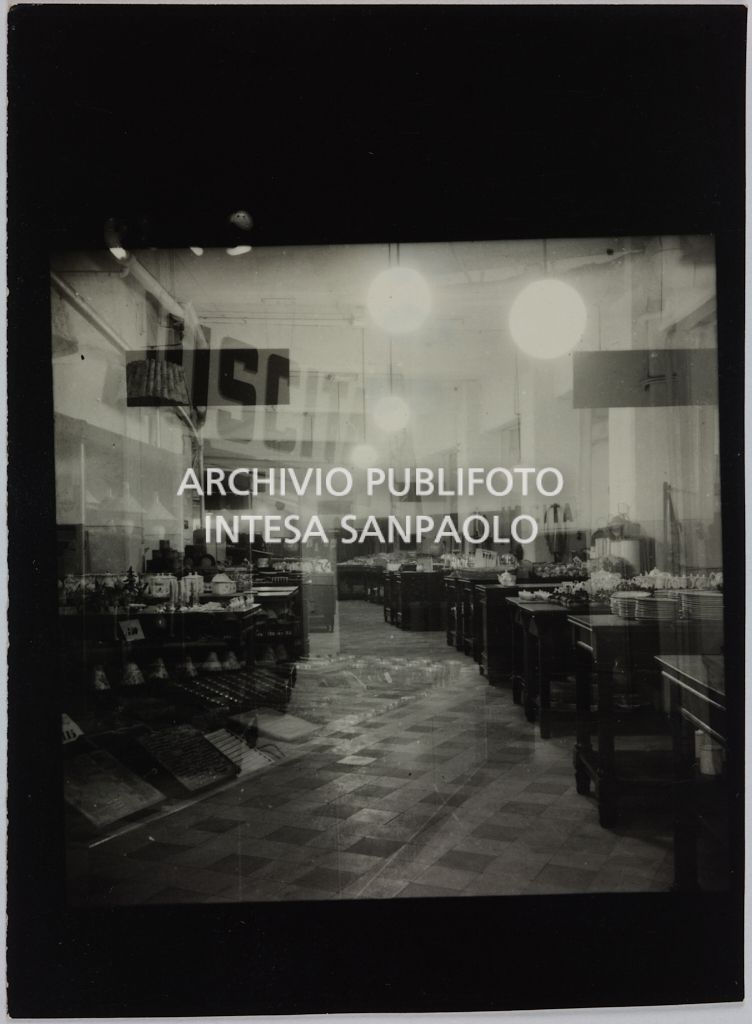 Rinascente. Upim. Via Agnello (Vendita in rifugio)