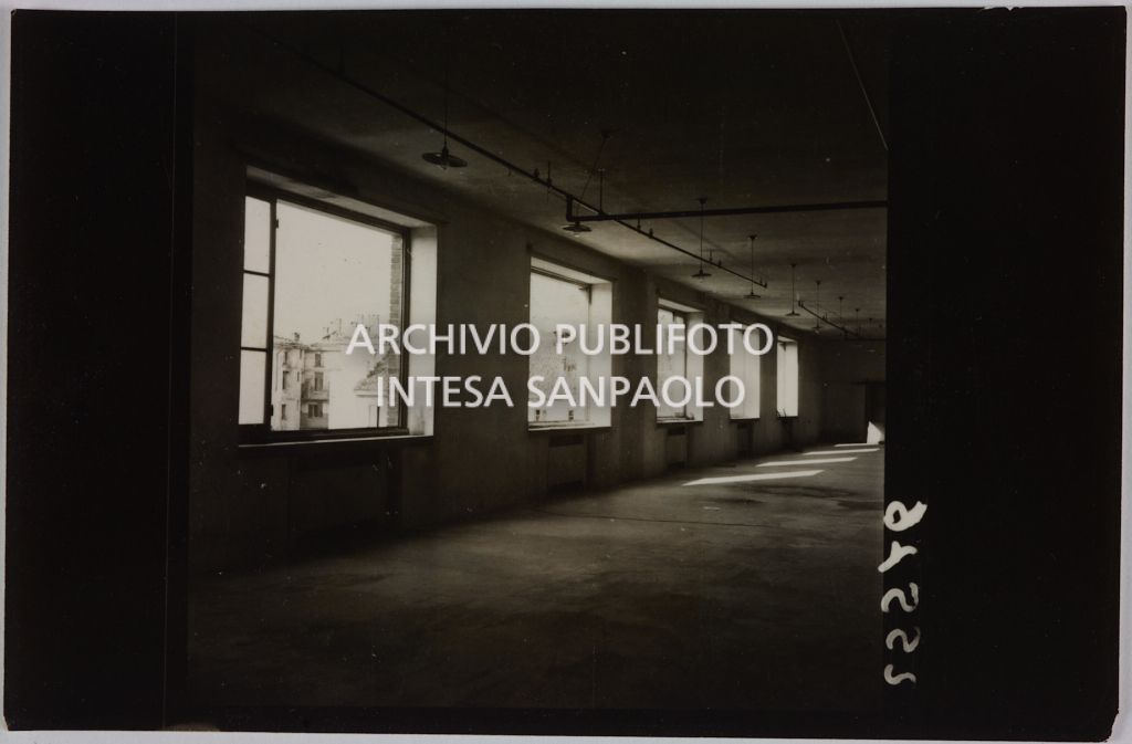Interno di un edificio della sede centrale della Rinascente, in via Carducci a Milano
