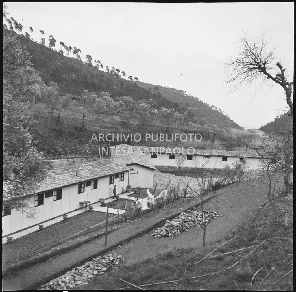 Veduta esterna dello stabilimento Belsana, presumibilmente ricostruito dopo i bombardamenti<br>26669