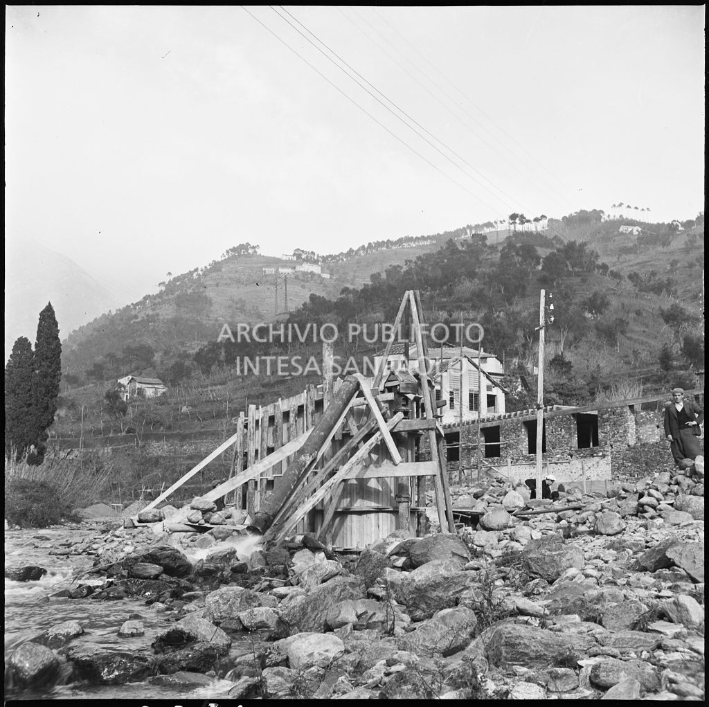 Cantiere di ricostruzione dello stabilimento Belsana danneggiato dai bombardamenti<br>26670