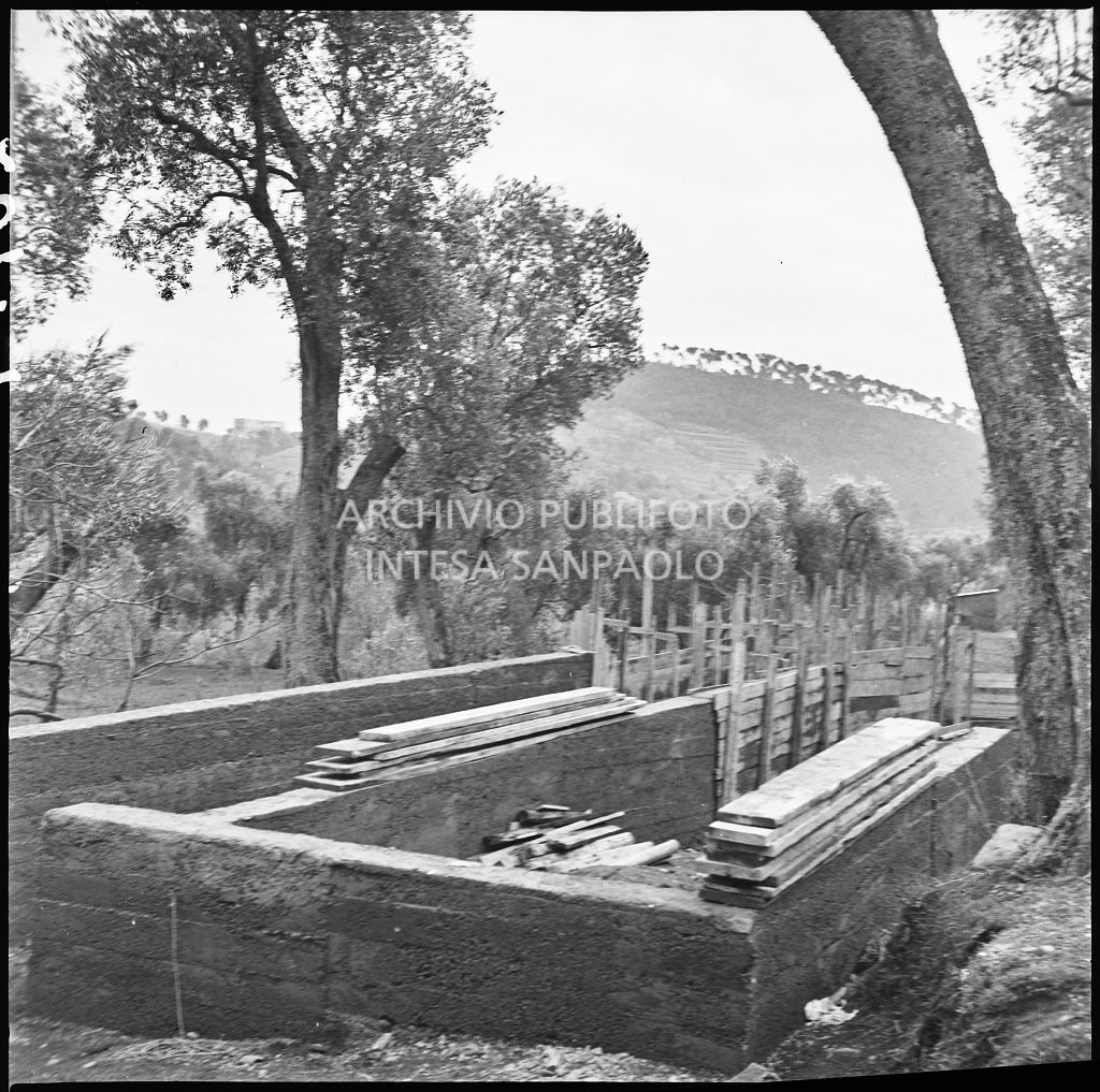 Cantiere di ricostruzione dello stabilimento Belsana danneggiato dai bombardamenti<br>26714