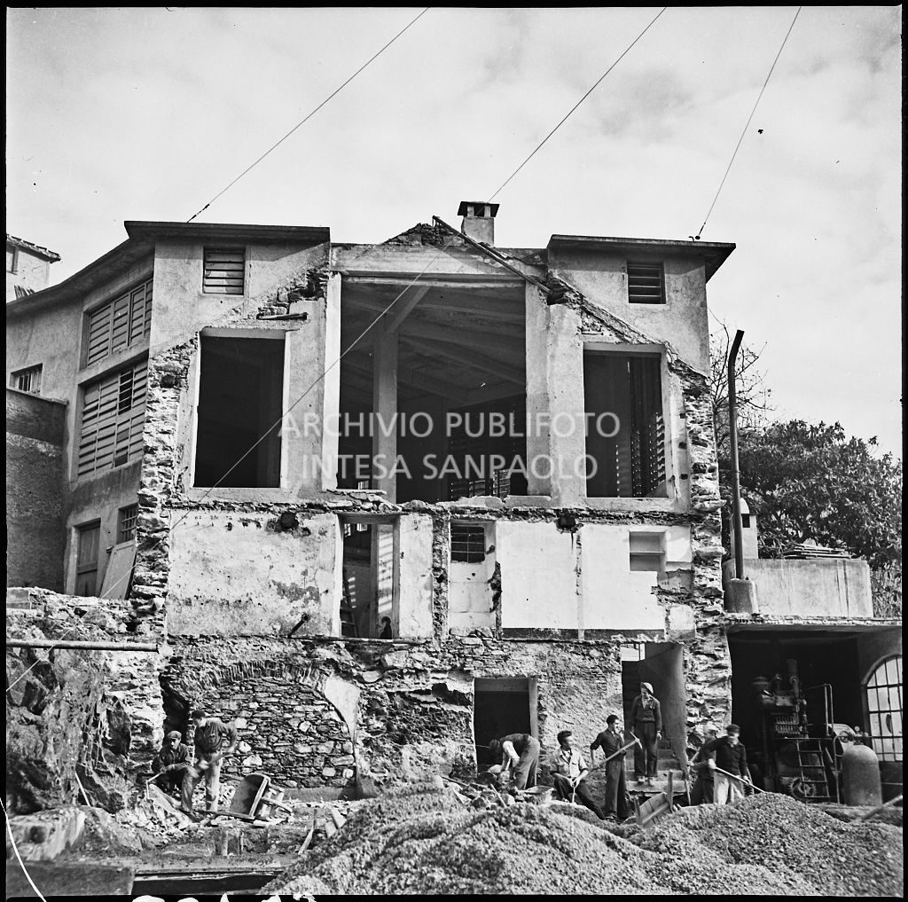 Cantiere di ricostruzione dello stabilimento Belsana danneggiato dai bombardamenti<br>26723