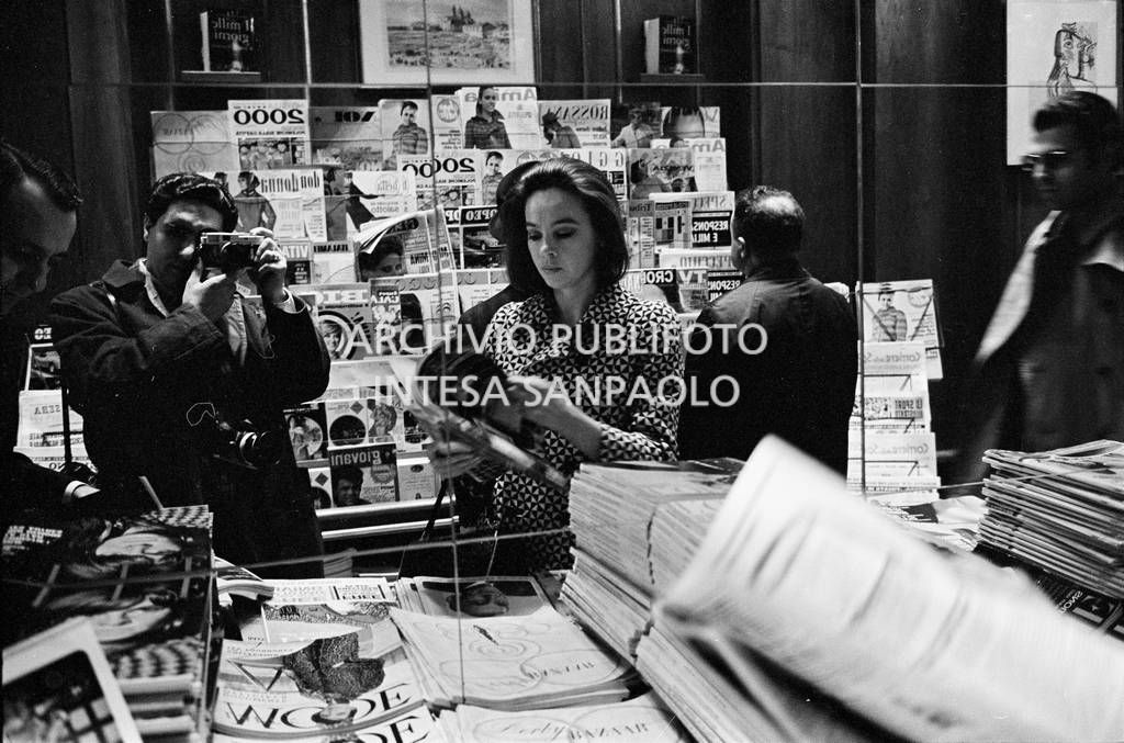 Leslie Caron in libreria<br>727365/18