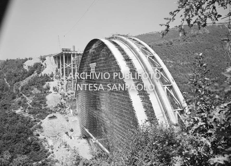 Veduta del viadotto Biscione (Bologna-Firenze) in costruzione