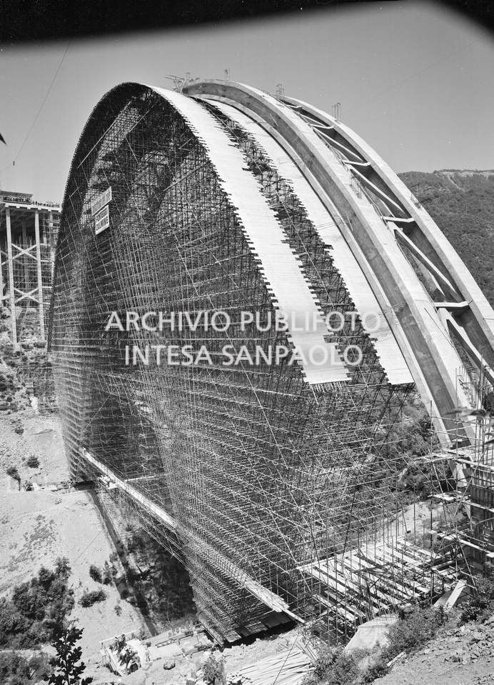 Veduta del viadotto Biscione (Bologna-Firenze) in costruzione