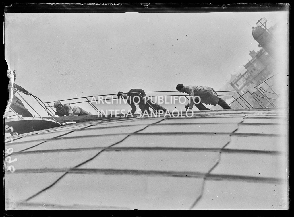 Lavoro in ferrovia. Tettoie