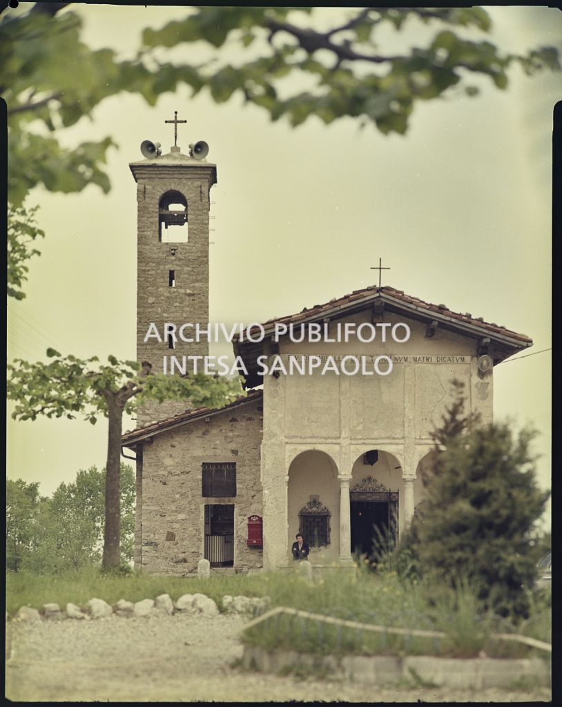 Vista sul santuario della Madonna del Ghisallo a Magreglio