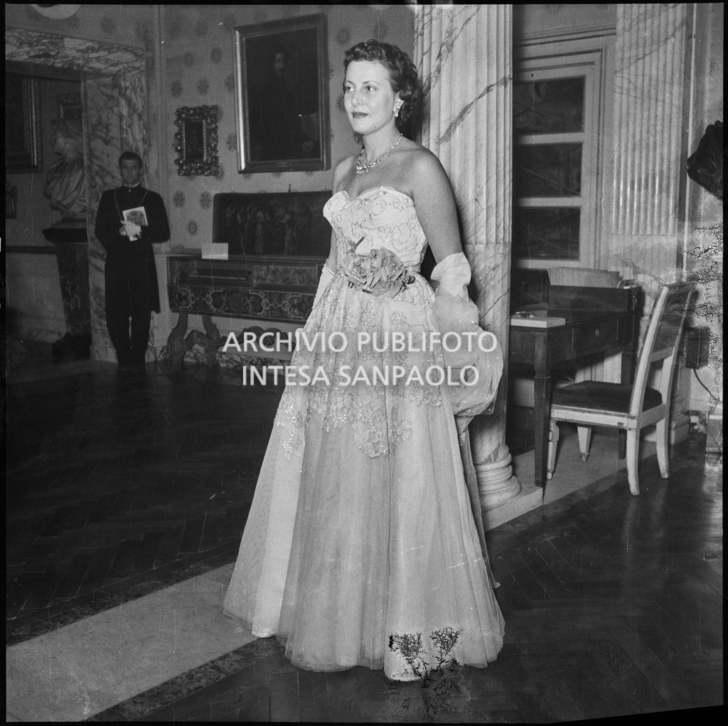 Inaugurazione della stagione lirica al Teatro alla Scala con l'opera "La Vestale", di Gaspare Spontini, con la regia di Luchino Visconti e diretta da Antonino Votto