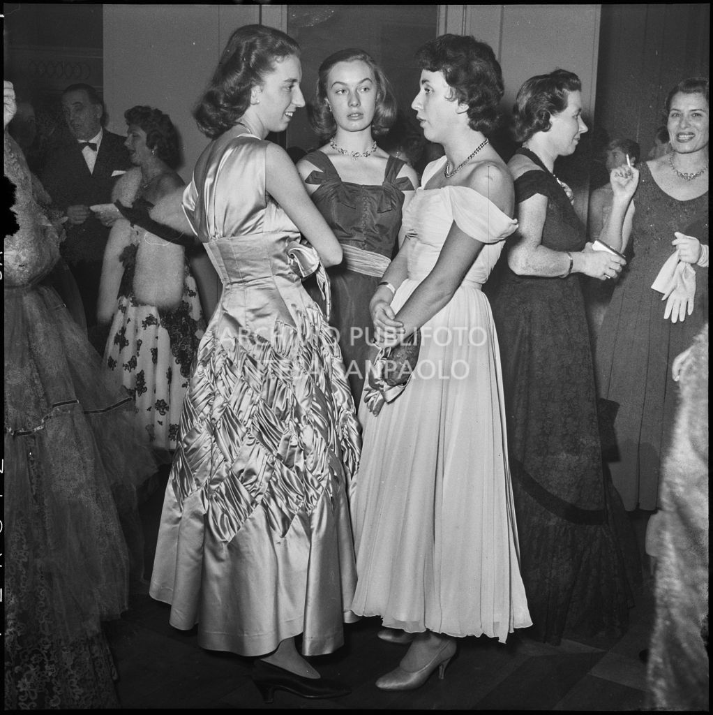 Inaugurazione della stagione lirica al Teatro alla Scala con l'opera "La Vestale", di Gaspare Spontini, con la regia di Luchino Visconti e diretta da Antonino Votto