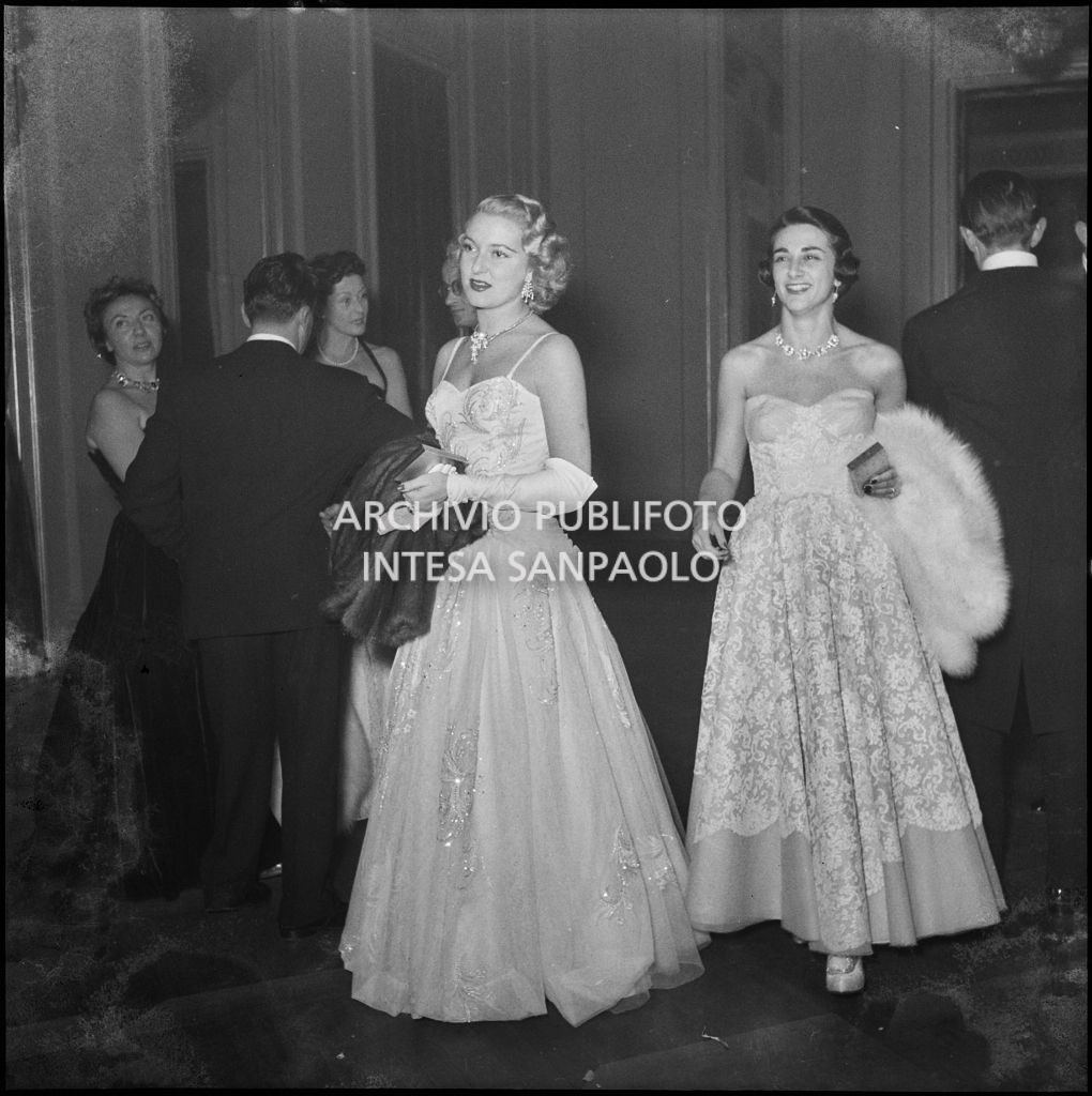 Inaugurazione della stagione lirica al Teatro alla Scala con l'opera "La Vestale", di Gaspare Spontini, con la regia di Luchino Visconti e diretta da Antonino Votto