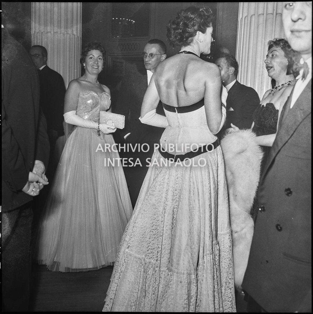 Inaugurazione della stagione lirica al Teatro alla Scala con l'opera "La Vestale", di Gaspare Spontini, con la regia di Luchino Visconti e diretto da Antonino Votto