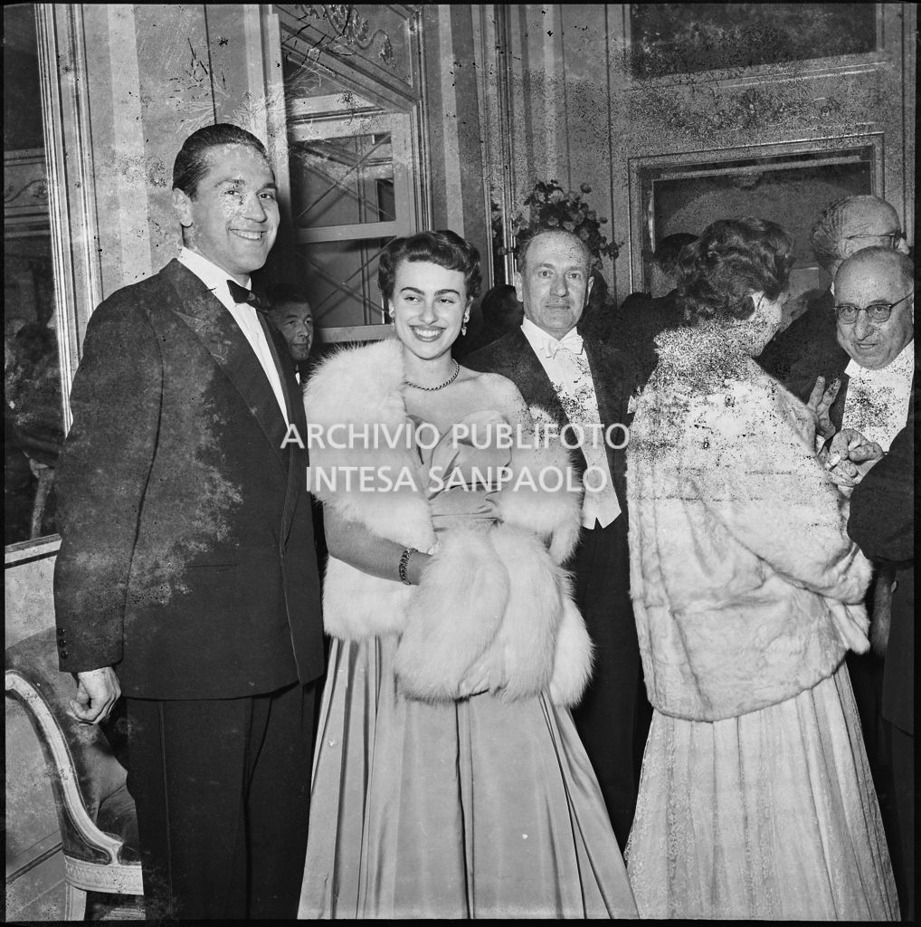 Inaugurazione della stagione lirica 1955-1956 del Teatro alla Scala con l'opera "Norma" di Vincenzo Bellini, diretta da Antonino Votto con la regia di Margherita Wallmann