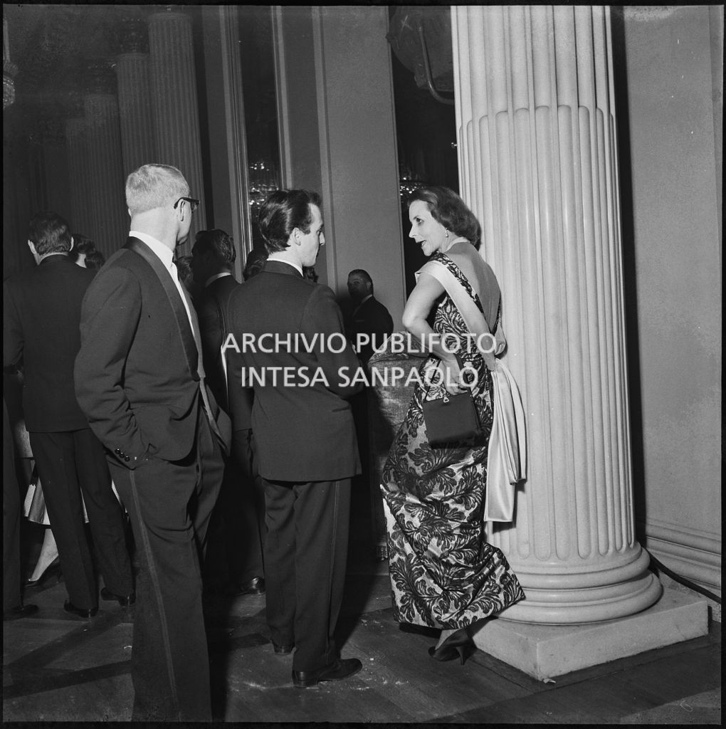 Inaugurazione della stagione lirica 1956-1957 del Teatro alla Scala con l'opera "Aida" di Giuseppe Verdi, diretta da Antonino Votto con la regia di Franco Enriquez