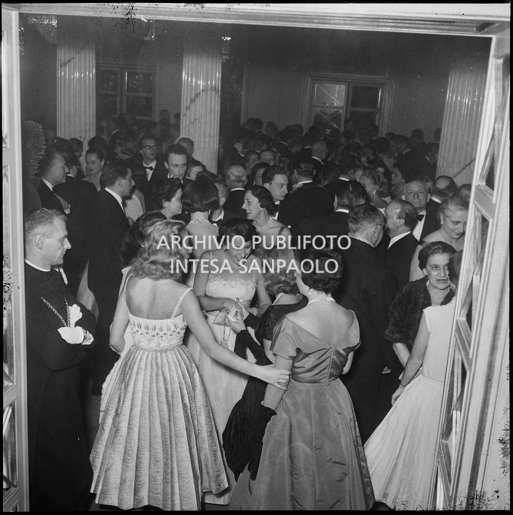 Inaugurazione della stagione lirica 1956-1957 del Teatro alla Scala con l'opera "Aida" di Giuseppe Verdi, diretta da Antonino Votto con la regia di Franco Enriquez