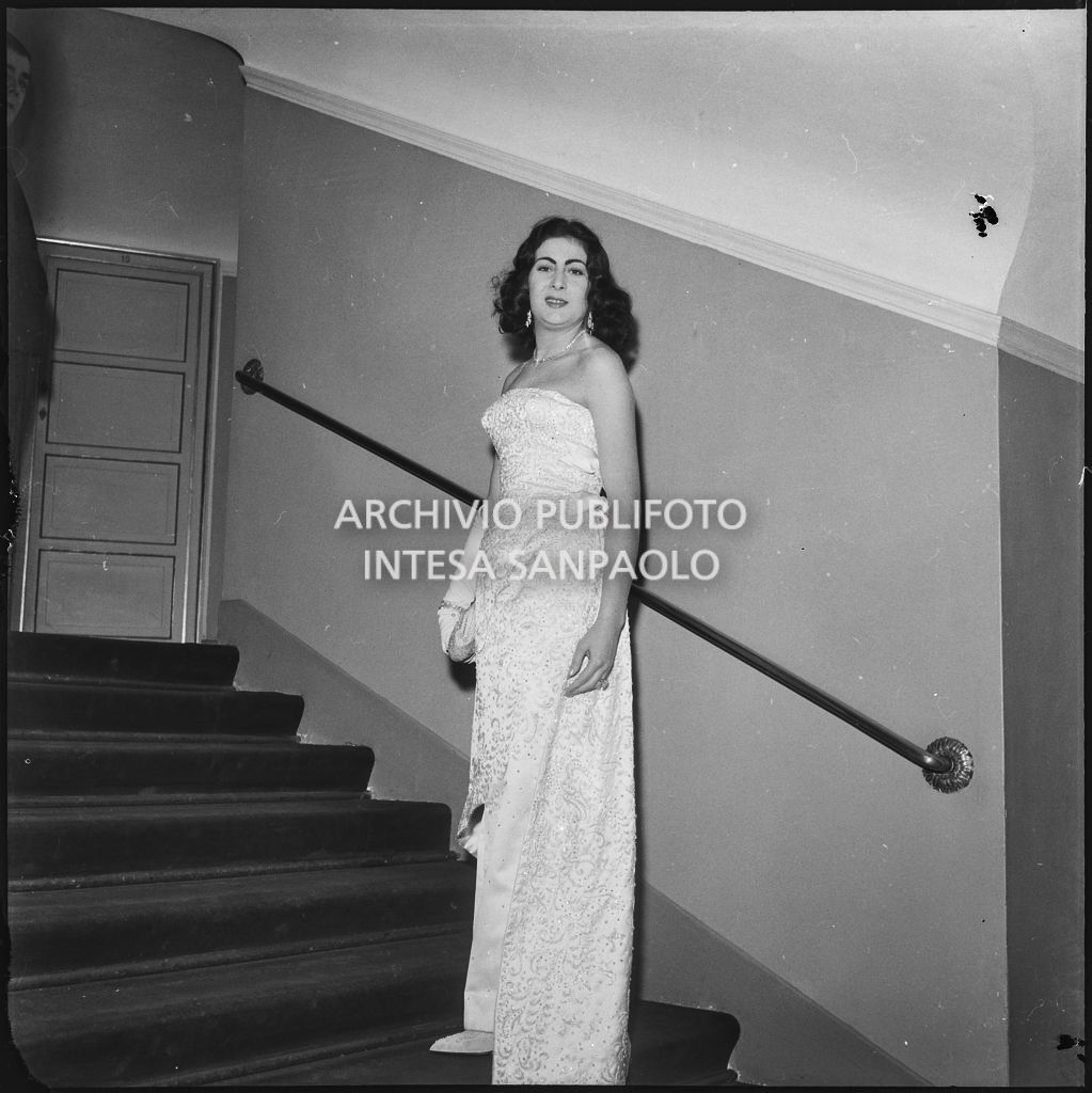 Inaugurazione della stagione lirica 1957-1958 del Teatro alla Scala con l'opera "Un ballo in maschera", di Giuseppe Verdi, diretta da Gianandrea Gavazzeni e la regia di Margherita Wallmann