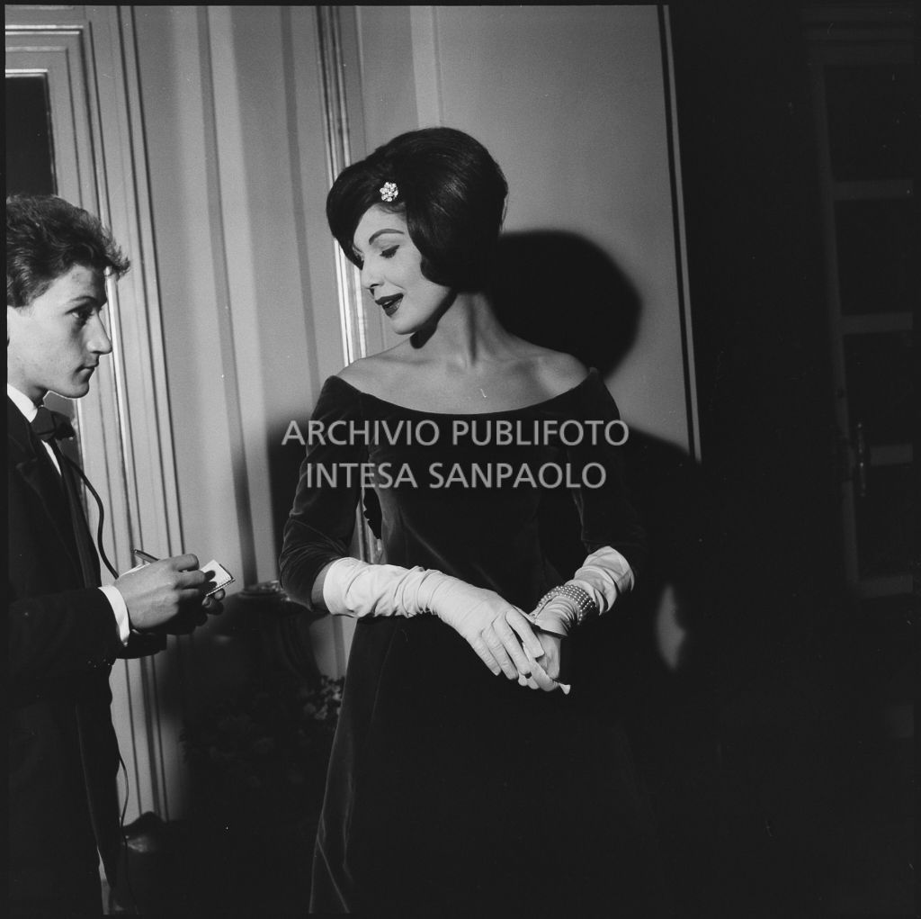 Eletta Polvani, al Teatro alla Scala, in occasione della serata inaugurale della stagione lirica 1958-1959 con l'opera "Turandot", di Giacomo Puccini, diretta da Antonino Votto con la regia di Margherita Walmann
