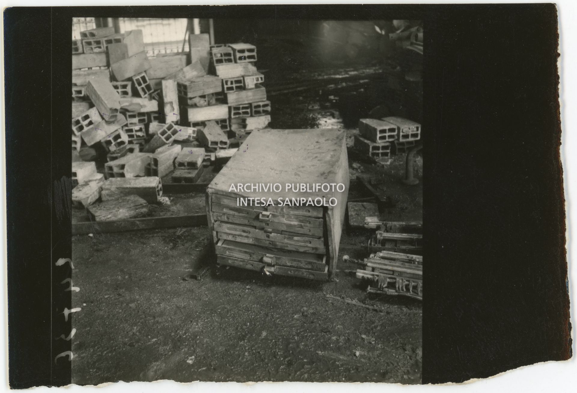 Bombardamenti. Montecatini. Via Tortona