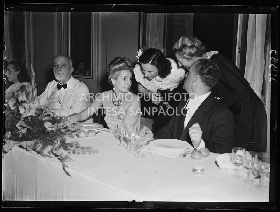 Evita Perón durante il ricevimento al Teatro alla Scala<br>31999