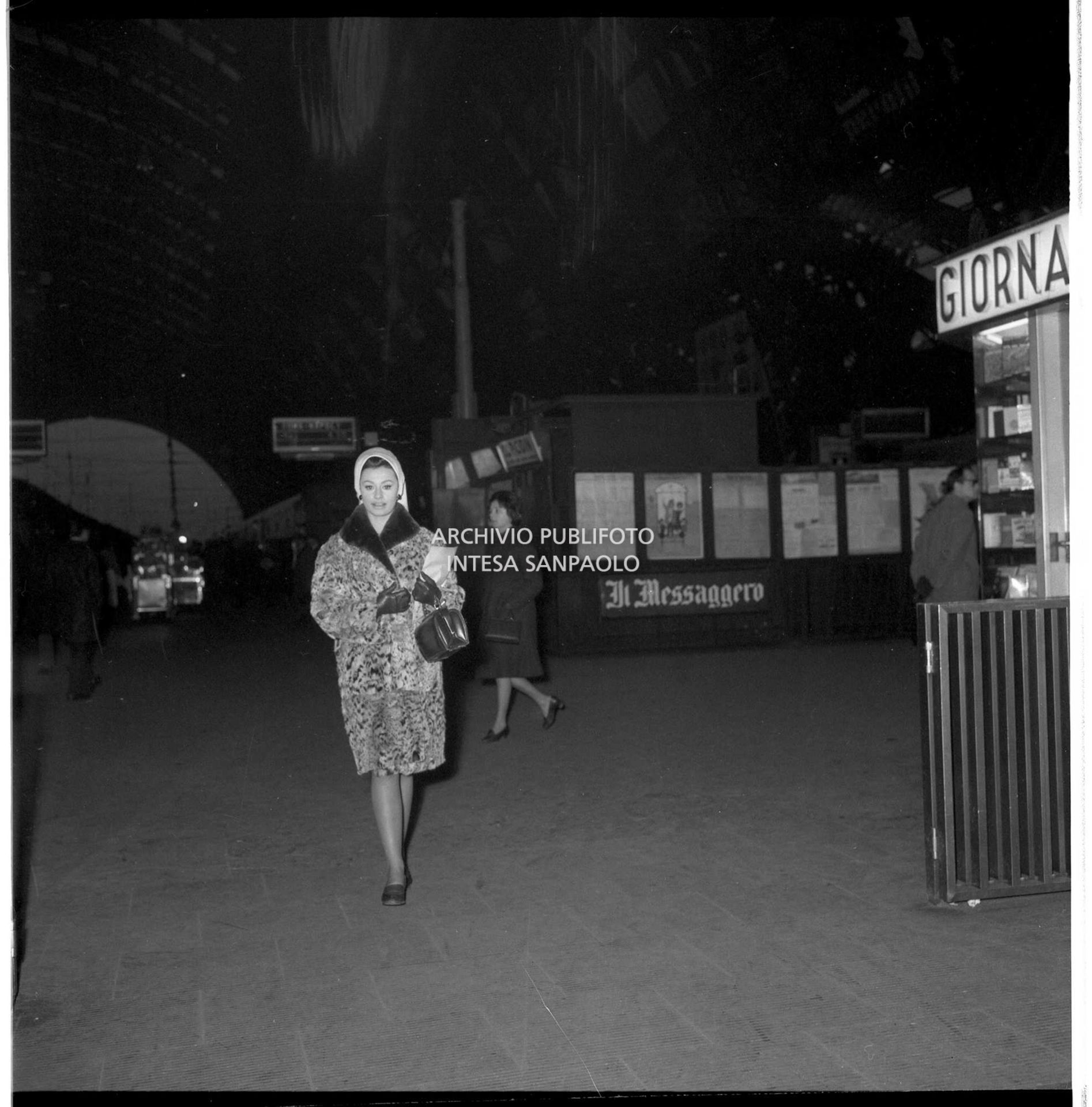 Raffaella Carrà alla stazione Centrale di Milano<br>721631/14