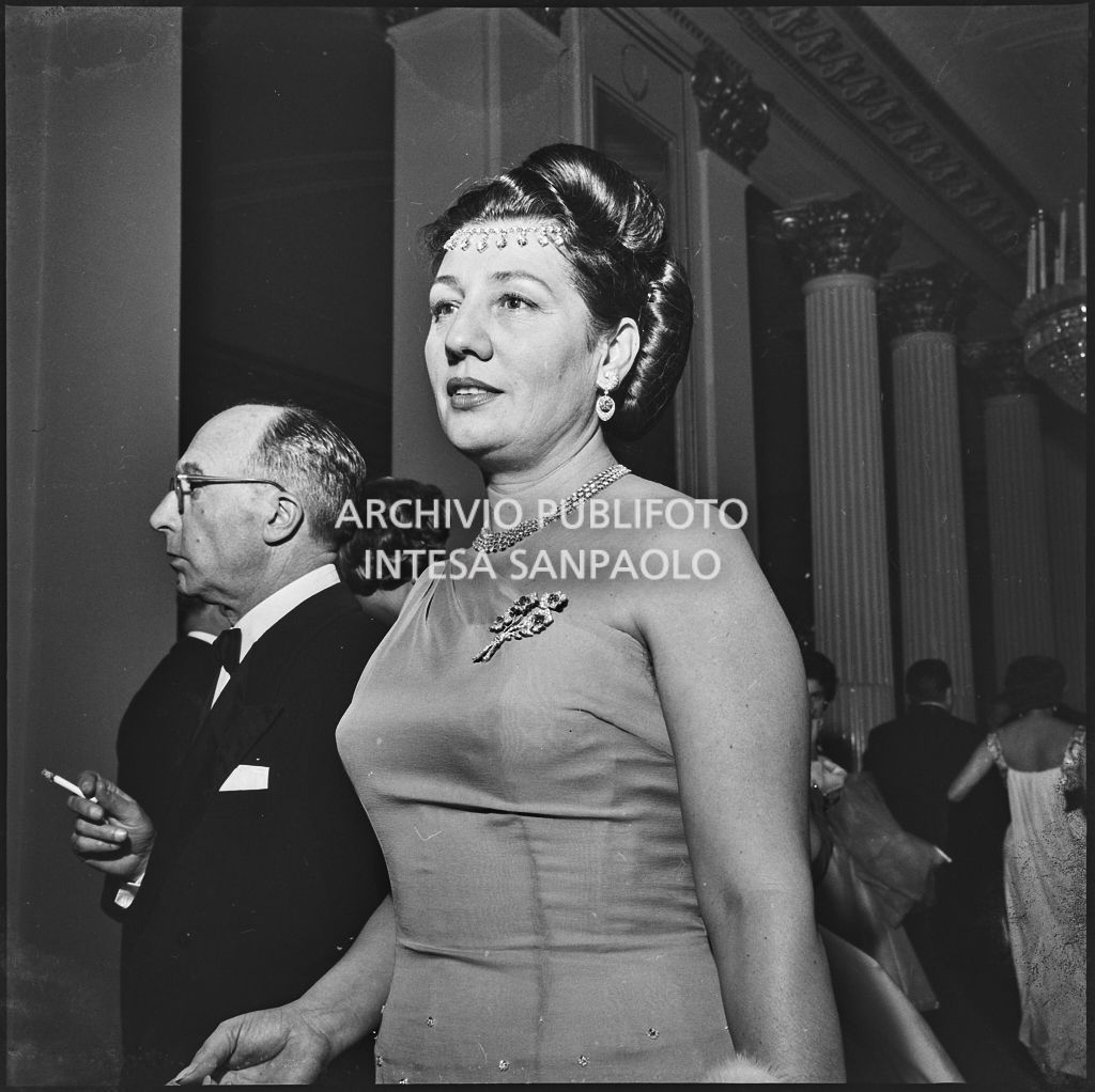 Inaugurazione della stagione lirica 1958-1959 del Teatro alla Scala con l'opera "Turandot", di Giacomo Puccini, diretta da Antonino Votto con la regia di Margherita Wallmann
