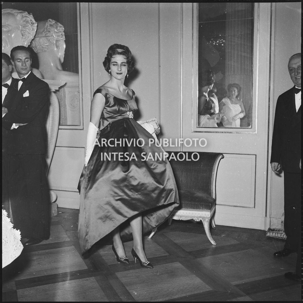 Inaugurazione della stagione lirica 1958-1959 del Teatro alla Scala con l'opera "Turandot", di Giacomo Puccini, diretta da Antonino Votto con la regia di Margherita Wallmann