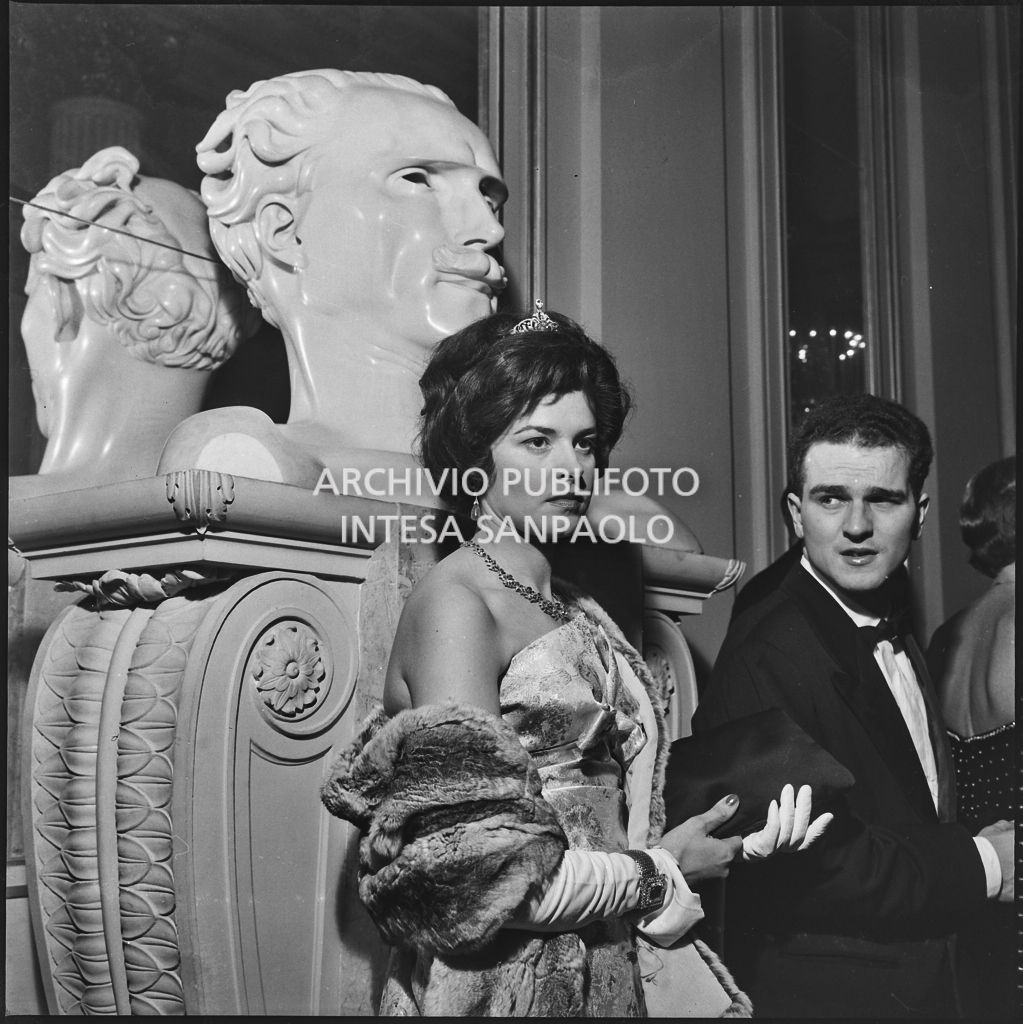 Inaugurazione della stagione lirica 1958-1959 del Teatro alla Scala con l'opera "Turandot", di Giacomo Puccini, diretta da Antonino Votto con la regia di Margherita Wallmann