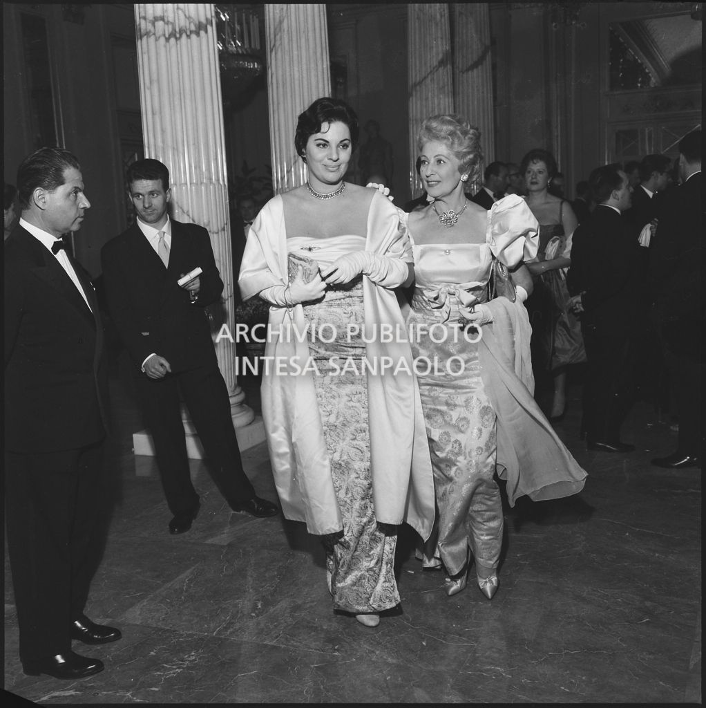 Inaugurazione della stagione lirica 1958-1959 del Teatro alla Scala con l'opera "Turandot", di Giacomo Puccini, diretta da Antonino Votto con la regia di Margherita Wallmann