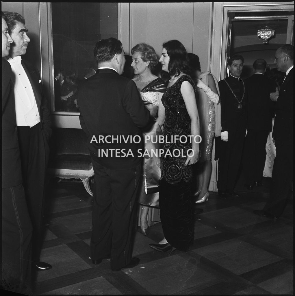 Inaugurazione della stagione lirica 1959-1960 del Teatro alla Scala con l'opera "Otello" di Giuseppe Verdi, diretta da Antonino Votto con la regia di Margherita Wallmann