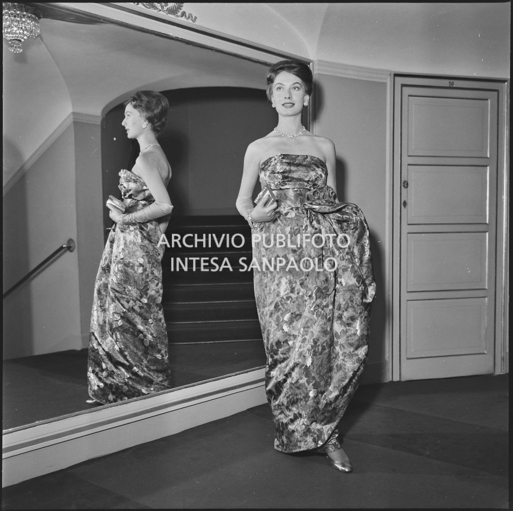 Inaugurazione della stagione lirica 1959-1960 del Teatro alla Scala con l'opera "Otello" di Giuseppe Verdi, diretta da Antonino Votto con la regia di Margherita Wallmann