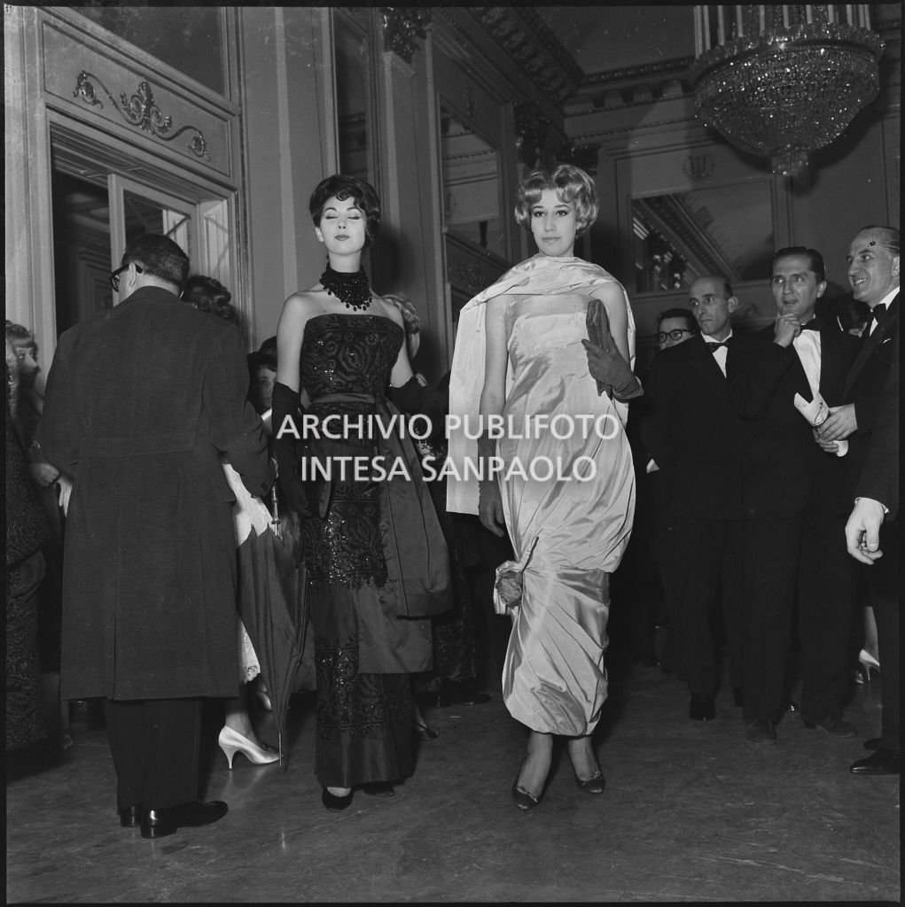 Inaugurazione della stagione lirica 1959-1960 del Teatro alla Scala con l'opera "Otello" di Giuseppe Verdi, diretta da Antonino Votto con la regia di Margherita Wallmann