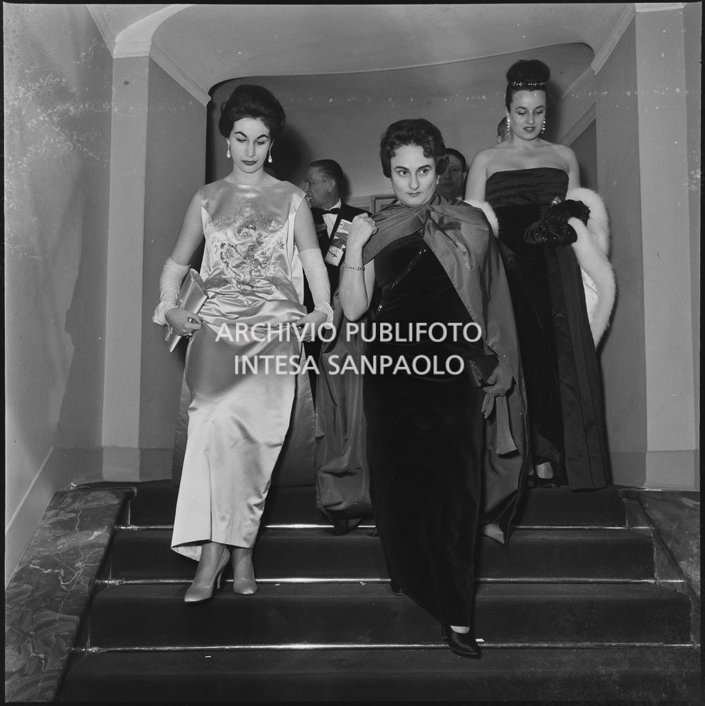 Inaugurazione della stagione lirica 1959-1960 del Teatro alla Scala con l'opera "Otello" di Giuseppe Verdi, diretta da Antonino Votto con la regia di Margherita Wallmann