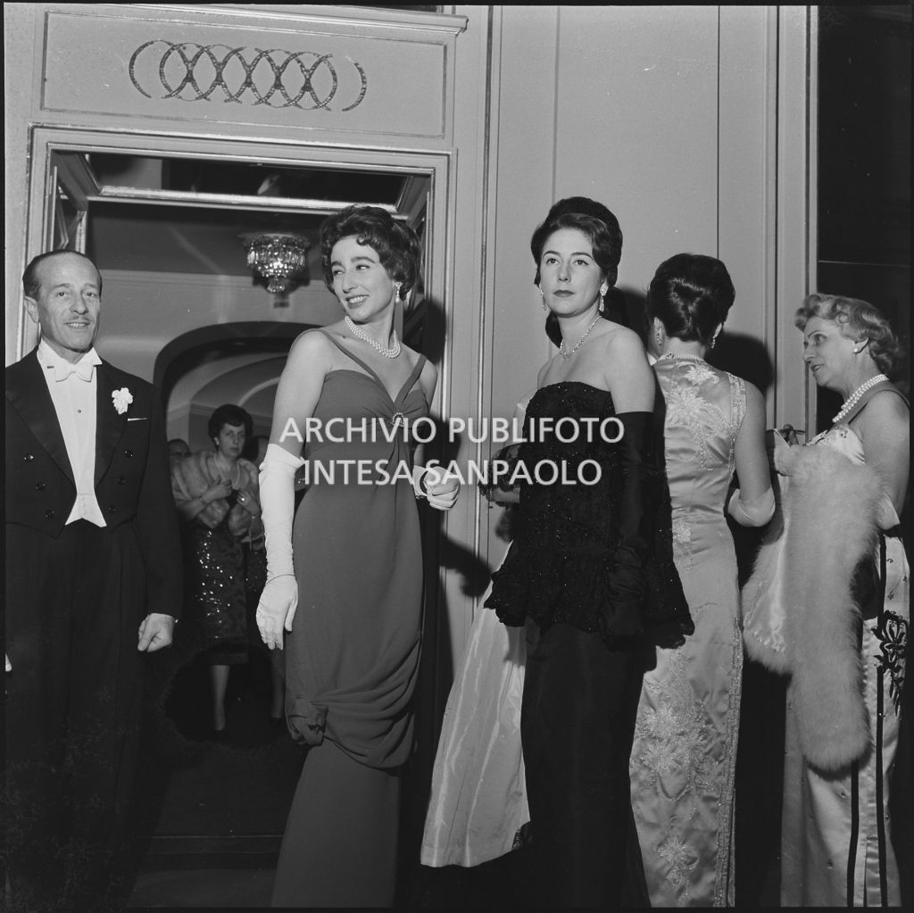 Inaugurazione della stagione lirica 1959-1960 del Teatro alla Scala con l'opera "Otello" di Giuseppe Verdi, diretta da Antonino Votto con la regia di Margherita Wallmann