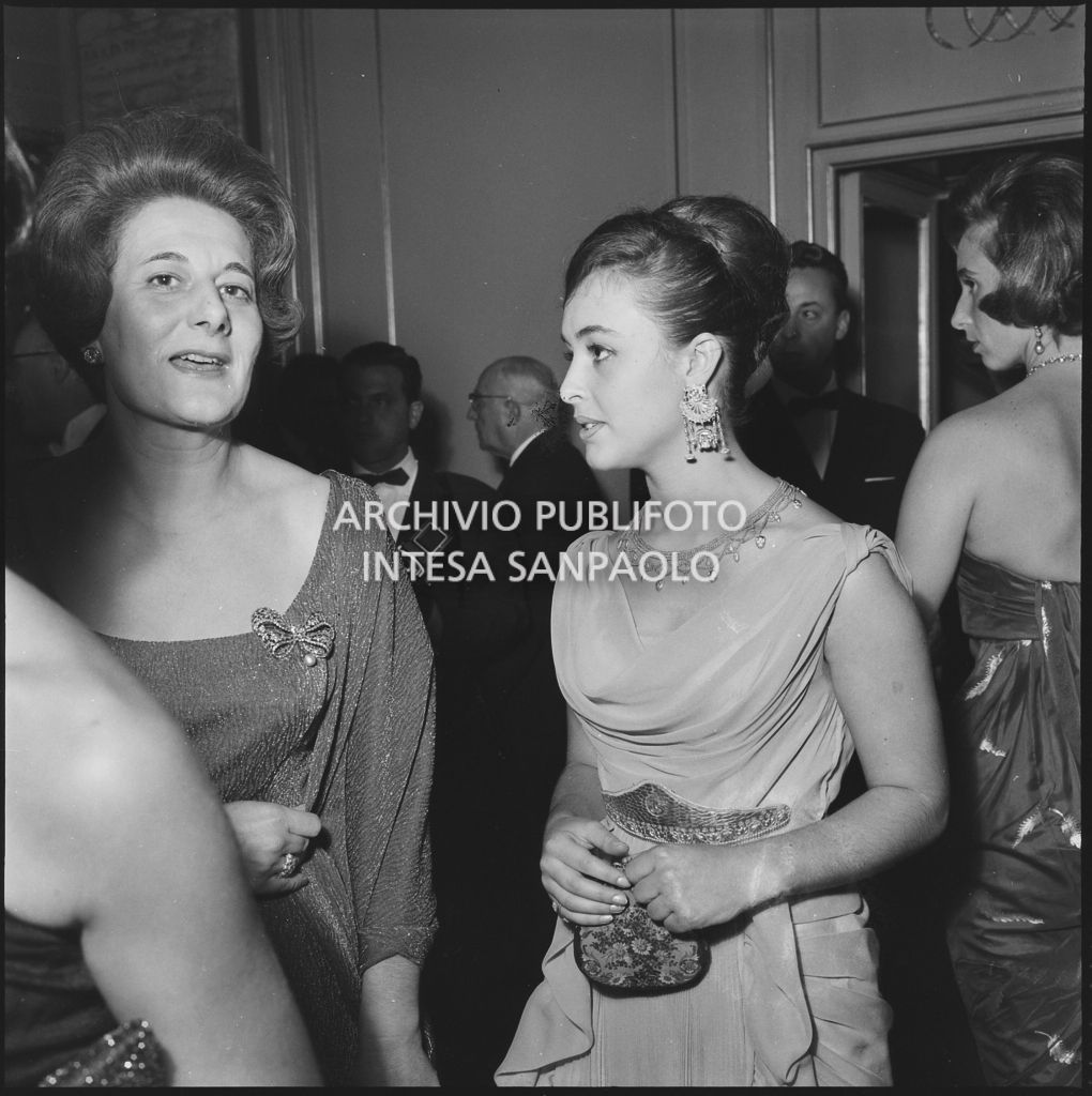 Inaugurazione della stagione lirica 1960-1961 del Teatro alla Scala con l'opera "Poliuto" di Gaetano Donizetti, diretta da Antonino Votto con la regia di Herbert Graf