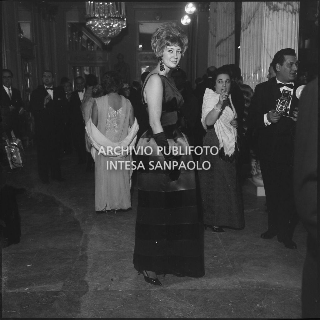 Inaugurazione della stagione lirica 1960-1961 del Teatro alla Scala con l'opera "Poliuto" di Gaetano Donizetti, diretta da Antonino Votto con la regia di Herbert Graf