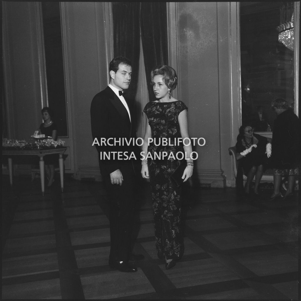 Marina Bulgari al Teatro alla Scala in occasione della serata inaugurale della stagione lirica 1960-1961 con l'opera "Poliuto" di Gaetano Donizetti, diretta da Antonino Votto con la regia di Herbert Graf