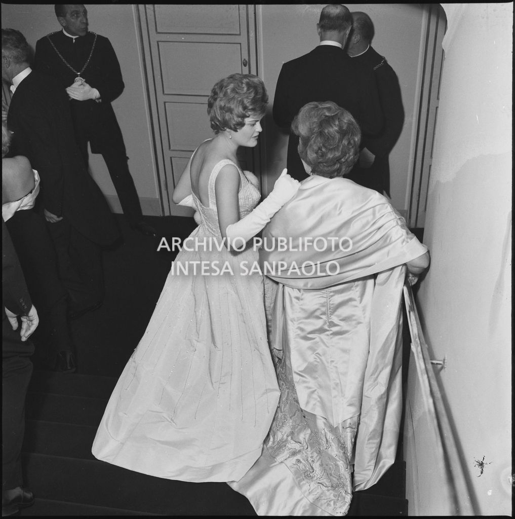 Inaugurazione della stagione lirica 1960-1961 del Teatro alla Scala con l'opera "Poliuto" di Gaetano Donizetti, diretta da Antonino Votto con la regia di Herbert Graf