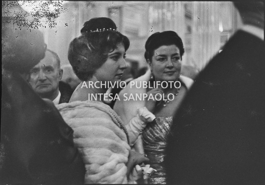 Inaugurazione della stagione lirica 1958-1959 del Teatro alla Scala con l'opera "Turandot", di Giacomo Puccini, diretta da Antonino Votto con la regia di Margherita Wallmann