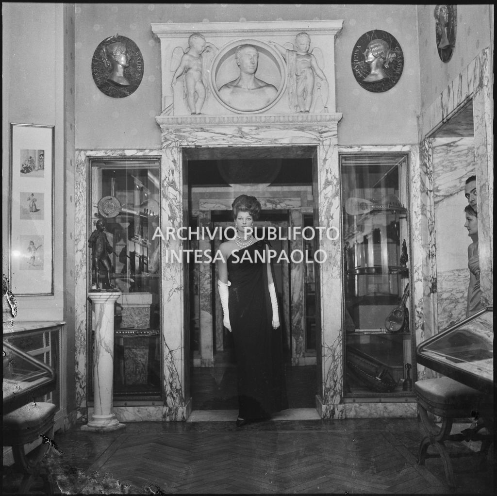 Inaugurazione della stagione lirica 1962-1963 del Teatro alla Scala con l'opera "Il Trovatore" di Giuseppe Verdi, diretta da Gianandrea Gavazzeni, con la regia di Giorgio De Lullo