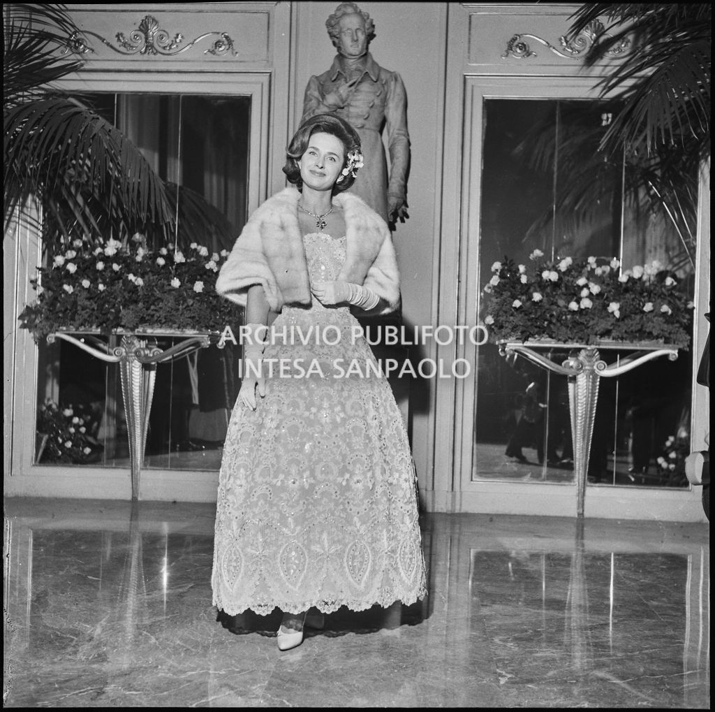 Inaugurazione della stagione lirica 1962-1963 del Teatro alla Scala con l'opera "Il Trovatore" di Giuseppe Verdi, diretta da Gianandrea Gavazzeni, con la regia di Giorgio De Lullo