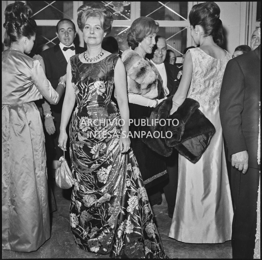 Inaugurazione della stagione lirica 1962-1963 del Teatro alla Scala con l'opera "Il Trovatore" di Giuseppe Verdi, diretta da Gianandrea Gavazzeni, con la regia di Giorgio De Lullo